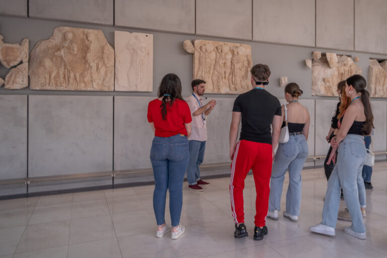 Read more about the article How to Visit the Acropolis Museum: Expert Tips from Licensed Guides