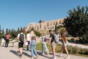 Read more about the article How Long Does It Take to Visit the Acropolis and the Acropolis Museum? A Complete Timing Guide