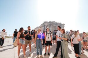 Read more about the article Best Acropolis Tours in 2025: How to Choose the Perfect Experience