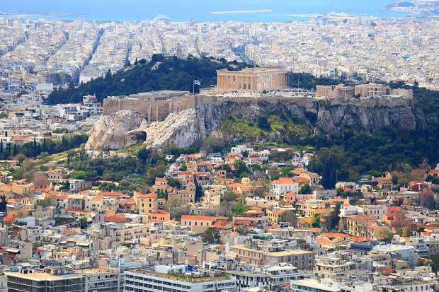 Read more about the article 10 Mistakes to Avoid When Visiting Athens