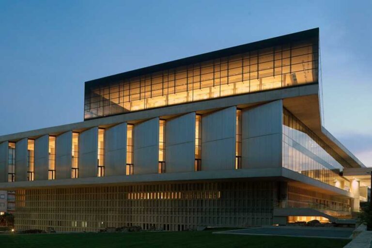 Read more about the article Visit the Acropolis and the Acropolis Museum